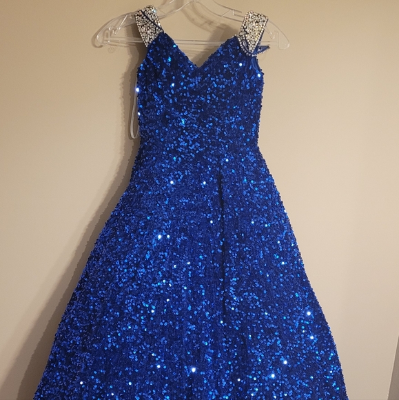 Ava Presley pageant dreas - Picture 2 of 4